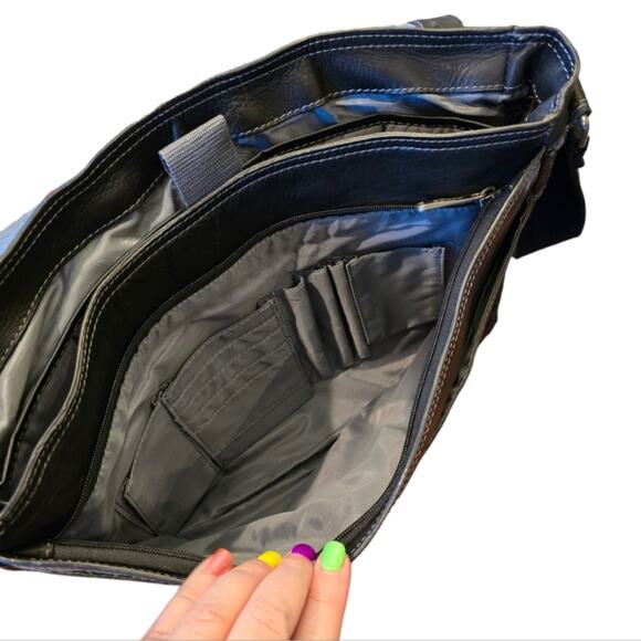 eBags Black Leather Messenger Crossbody Computer Bag - Picture 6 of 13